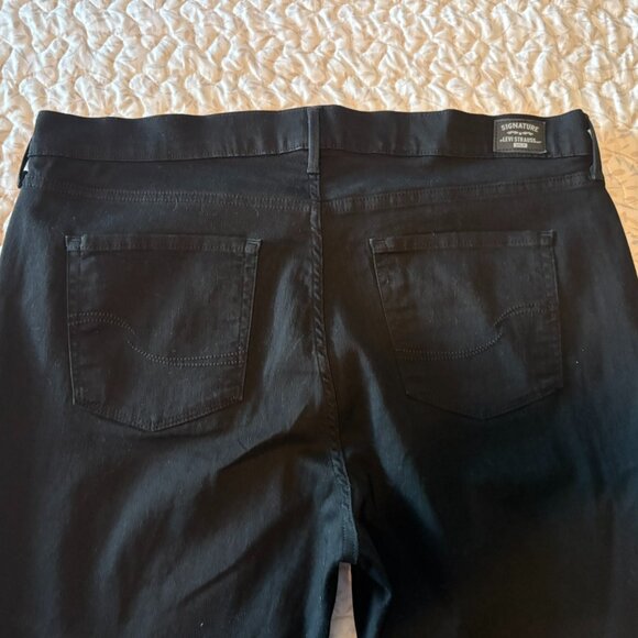 Levi Strauss Signature Straight Black denim Jean 22M NWT - Picture 3 of 7
